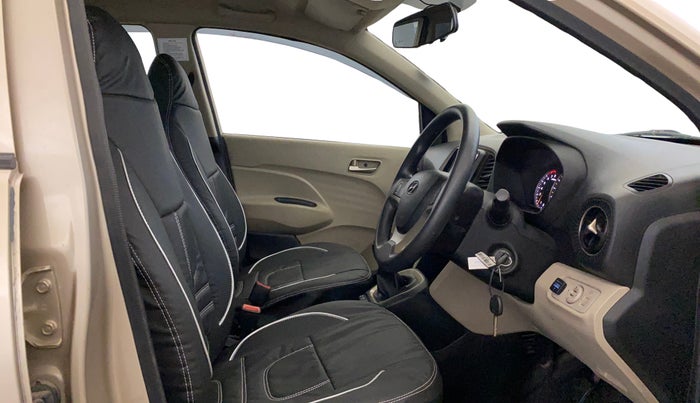 2019 Hyundai NEW SANTRO SPORTZ CNG, CNG, Manual, 70,240 km, Right Side Front Door Cabin