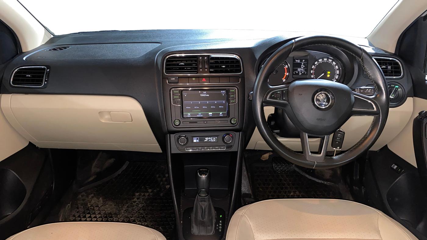 2019 Skoda Rapid STYLE 1.6 MPI AT, Petrol, Automatic, 10,242 km, Dashboard