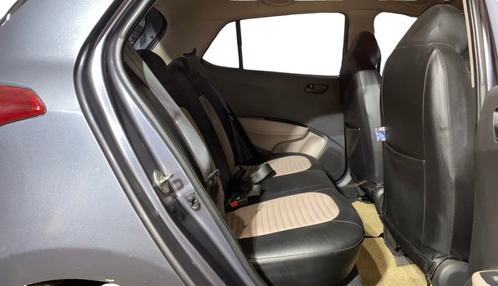 2018 Hyundai Grand i10 MAGNA 1.2 KAPPA VTVT, Petrol, Manual, 45,296 km, Right Side Rear Door Cabin