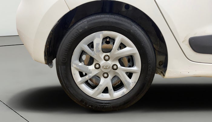 2017 Hyundai Grand i10 MAGNA 1.2 KAPPA VTVT, CNG, Manual, 65,305 km, Right Rear Wheel