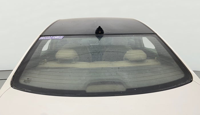 2013 Hyundai Verna FLUIDIC 1.6 CRDI SX, Diesel, Manual, 1,36,029 km, Rear Windshield