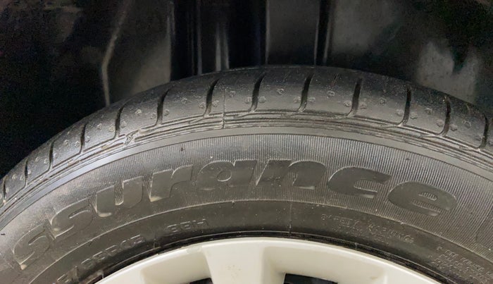 2021 Maruti Ciaz SIGMA 1.5 SHVS MT  PETROL, Petrol, Manual, 13,264 km, Right Rear Tyre Tread