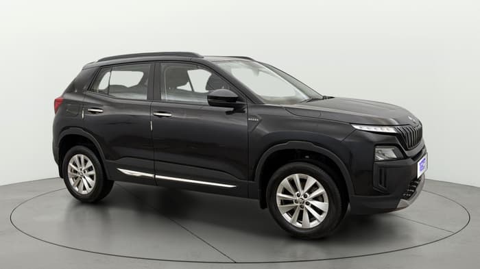 2025 Skoda Kylaq Signature Plus AT, Petrol, Automatic, 28,868 km, Right Front Diagonal