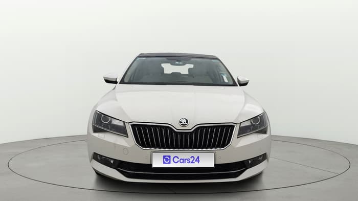 2018 Skoda Superb STYLE 1.8 TSI AT, Petrol, Automatic, 53,904 km, Front