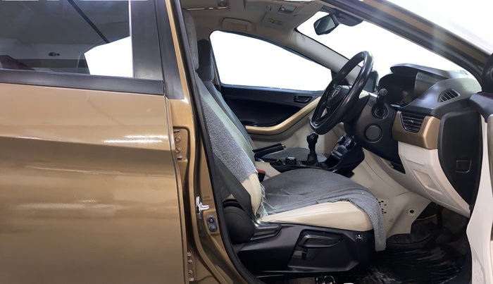 2023 Tata NEXON XZ PLUS (PREMIUM) DIESEL JET, Diesel, Manual, 71,252 km, Right Side Front Door Cabin