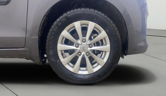2014 Maruti Ertiga ZXI, Petrol, Manual, 67,372 km, Right Front Wheel