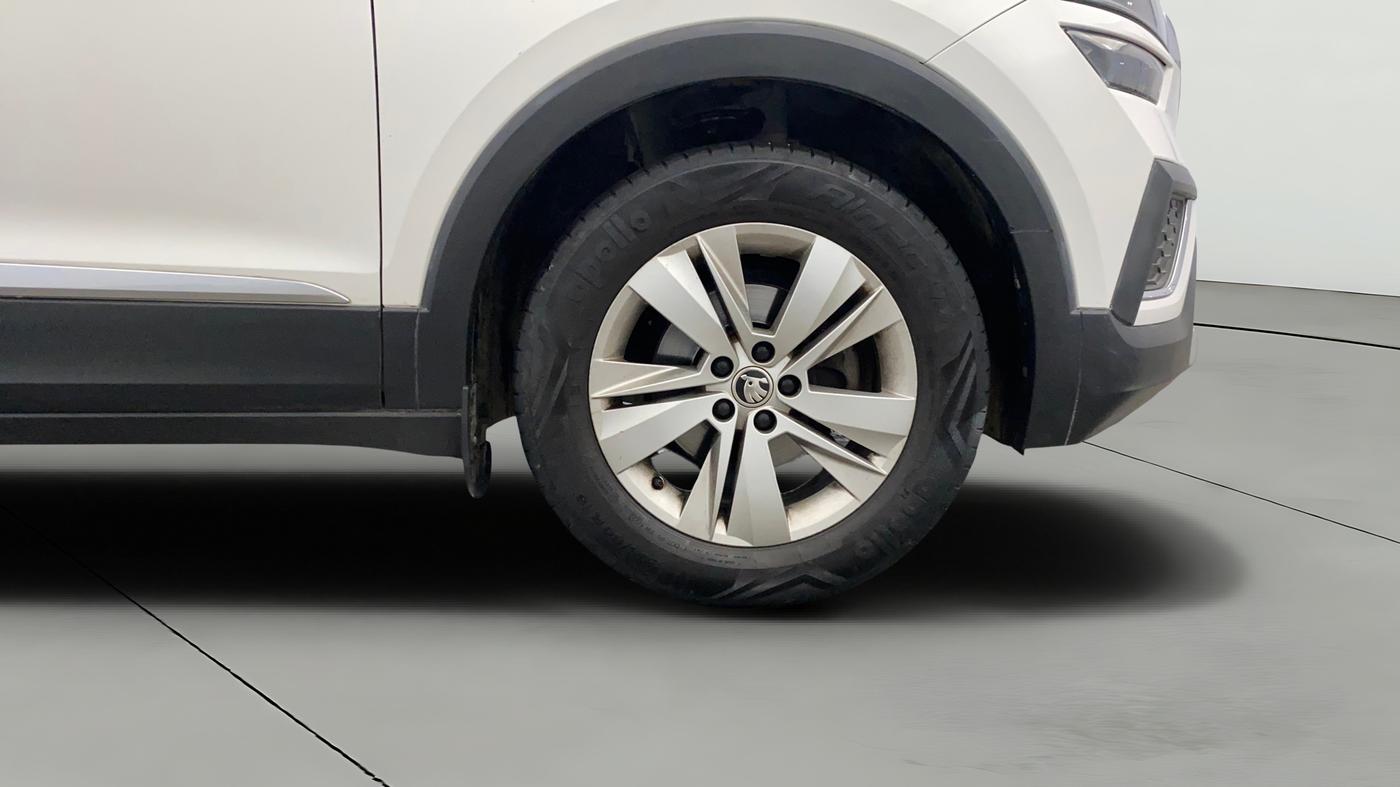 2022 Skoda KUSHAQ AMBITION 1.0L TSI MT, Petrol, Manual, 60,419 km, Right Front Wheel