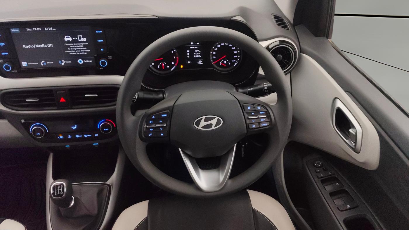 2025 Hyundai GRAND I10 NIOS SPORTZ 1.2 KAPPA VTVT, Petrol, Manual, 925 km, Steering Wheel Close Up