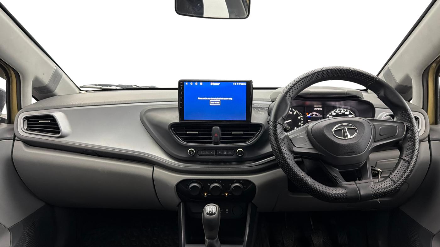 2020 Tata ALTROZ XE PETROL, Petrol, Manual, 25,402 km, Dashboard