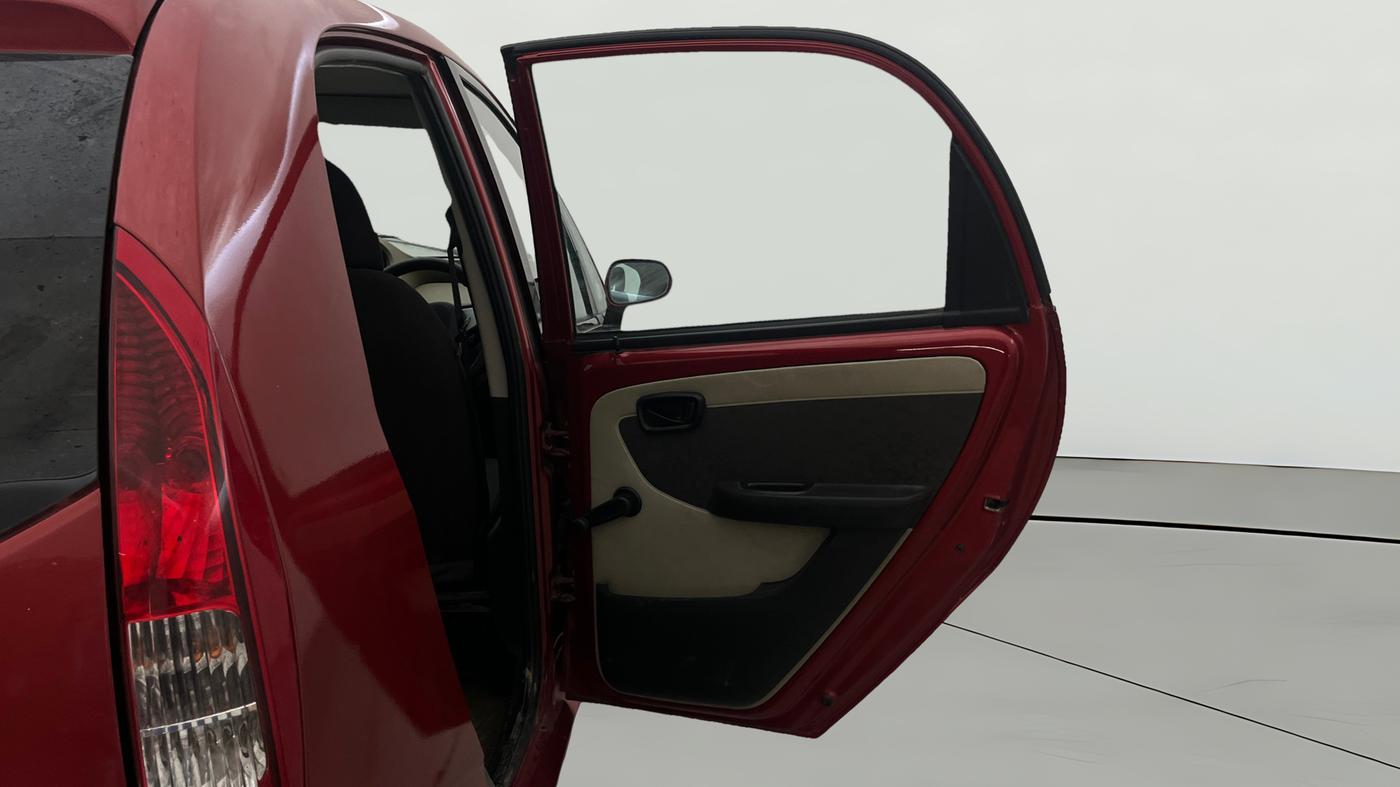 2015 Tata Nano TWIST XTA, Petrol, Automatic, 32,704 km, RHS Rear Door