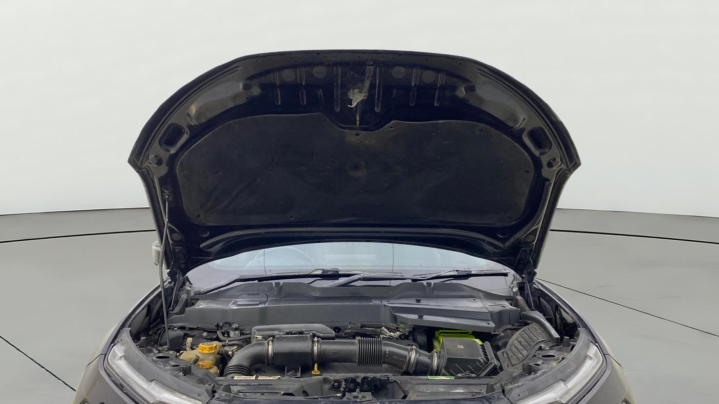 2023 Tata Safari XZA PLUS O DARK EDITION, Diesel, Automatic, 80,409 km, Open Bonet