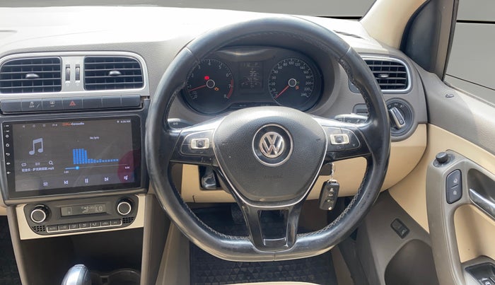 2015 Volkswagen Vento HIGHLINE PLUS 1.2 AT 16 ALLOY, Petrol, Automatic, 76,519 km, Steering Wheel Close Up