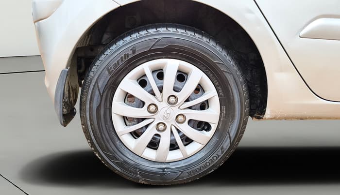 2013 Hyundai i10 SPORTZ 1.2 AT, Petrol, Automatic, 70,543 km, Right Rear Wheel