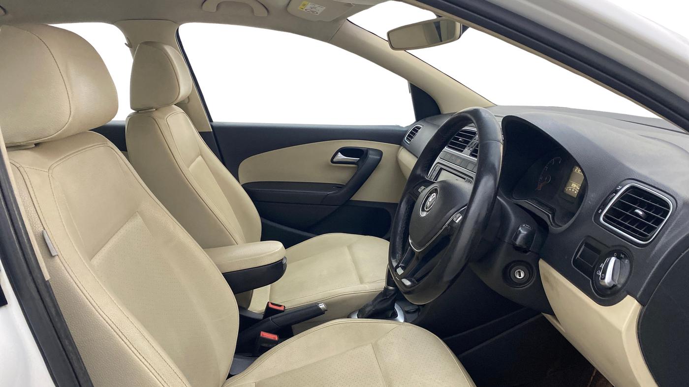 2019 Volkswagen Vento HIGHLINE PLUS 1.2 AT 16 ALLOY, Petrol, Automatic, 89,842 km, Right Side Front Door Cabin