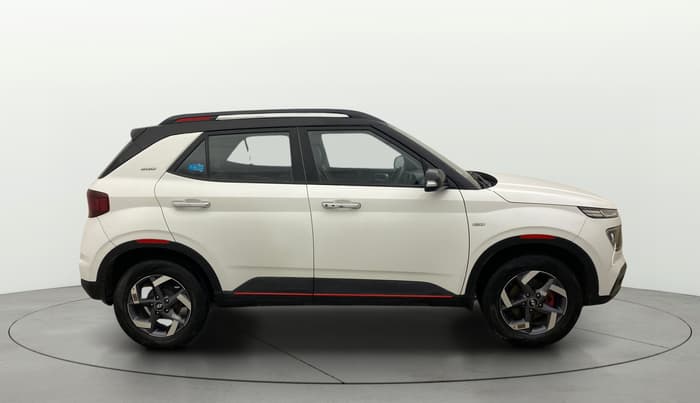 2022 Hyundai VENUE SX PLUS 1.0 TURBO DCT DUAL TONE, Petrol, Automatic, 24,238 km, Right Side View