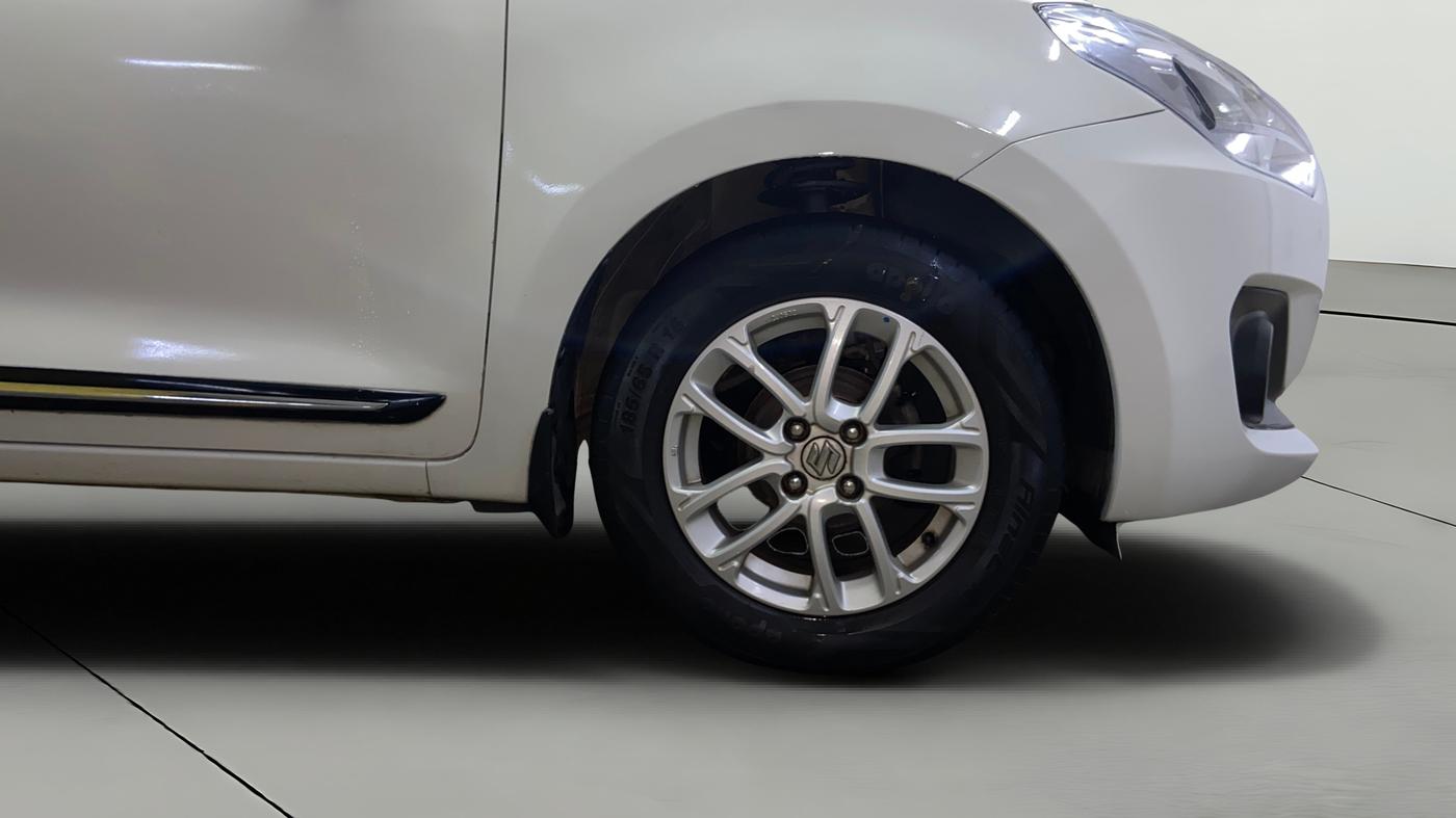 2020 Maruti Swift ZXI AMT, Petrol, Automatic, 33,817 km, Right Front Wheel