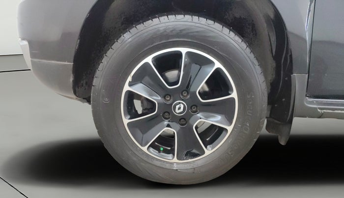 2017 Renault Duster RXL PETROL, Petrol, Manual, 51,961 km, Left Front Wheel
