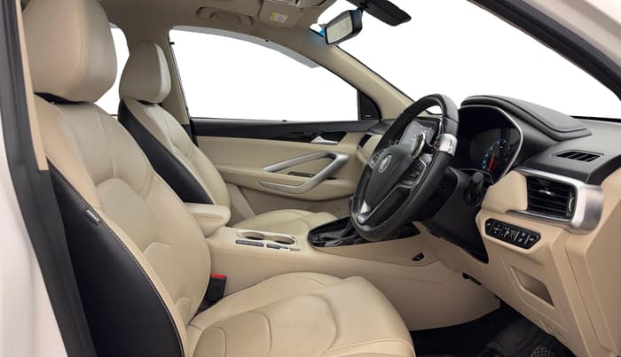 2021 MG HECTOR SHARP 1.5 PETROL CVT, Petrol, Automatic, 44,428 km, Right Side Front Door Cabin