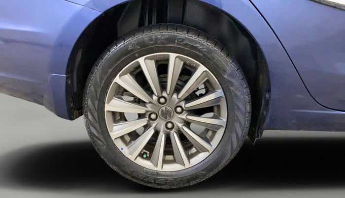 2018 Maruti Ciaz ALPHA 1.5 SHVS PETROL, Petrol, Manual, 53,521 km, Right Rear Wheel