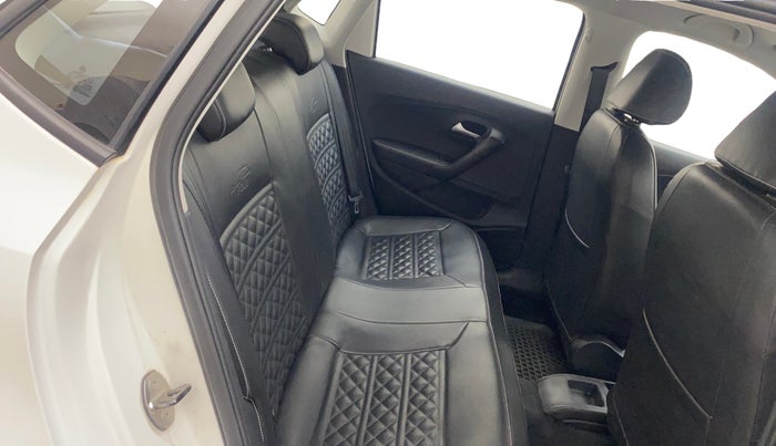 2017 Volkswagen Polo COMFORTLINE 1.2L, Petrol, Manual, 24,981 km, Right Side Rear Door Cabin