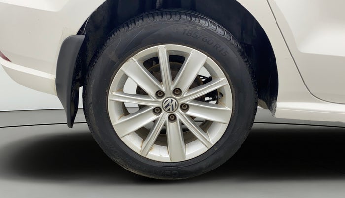 2016 Volkswagen Ameo HIGHLINE DSG 1.5 DIESEL , Diesel, Automatic, 1,01,196 km, Right Rear Wheel