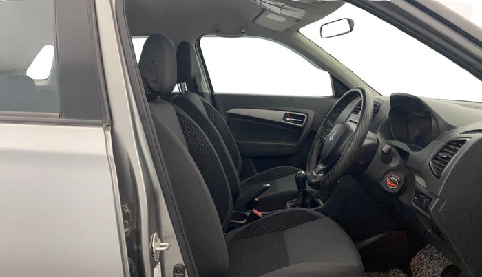 2017 Maruti Vitara Brezza ZDI, Diesel, Manual, 96,958 km, Right Side Front Door Cabin