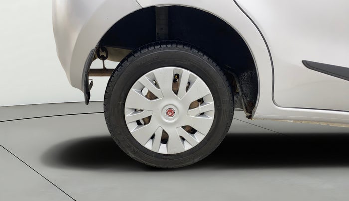 2016 Datsun Go T, Petrol, Manual, 98,922 km, Right Rear Wheel