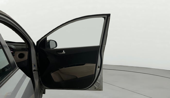 2016 Hyundai Xcent SX 1.2, Petrol, Manual, 70,197 km, RHS Front Door