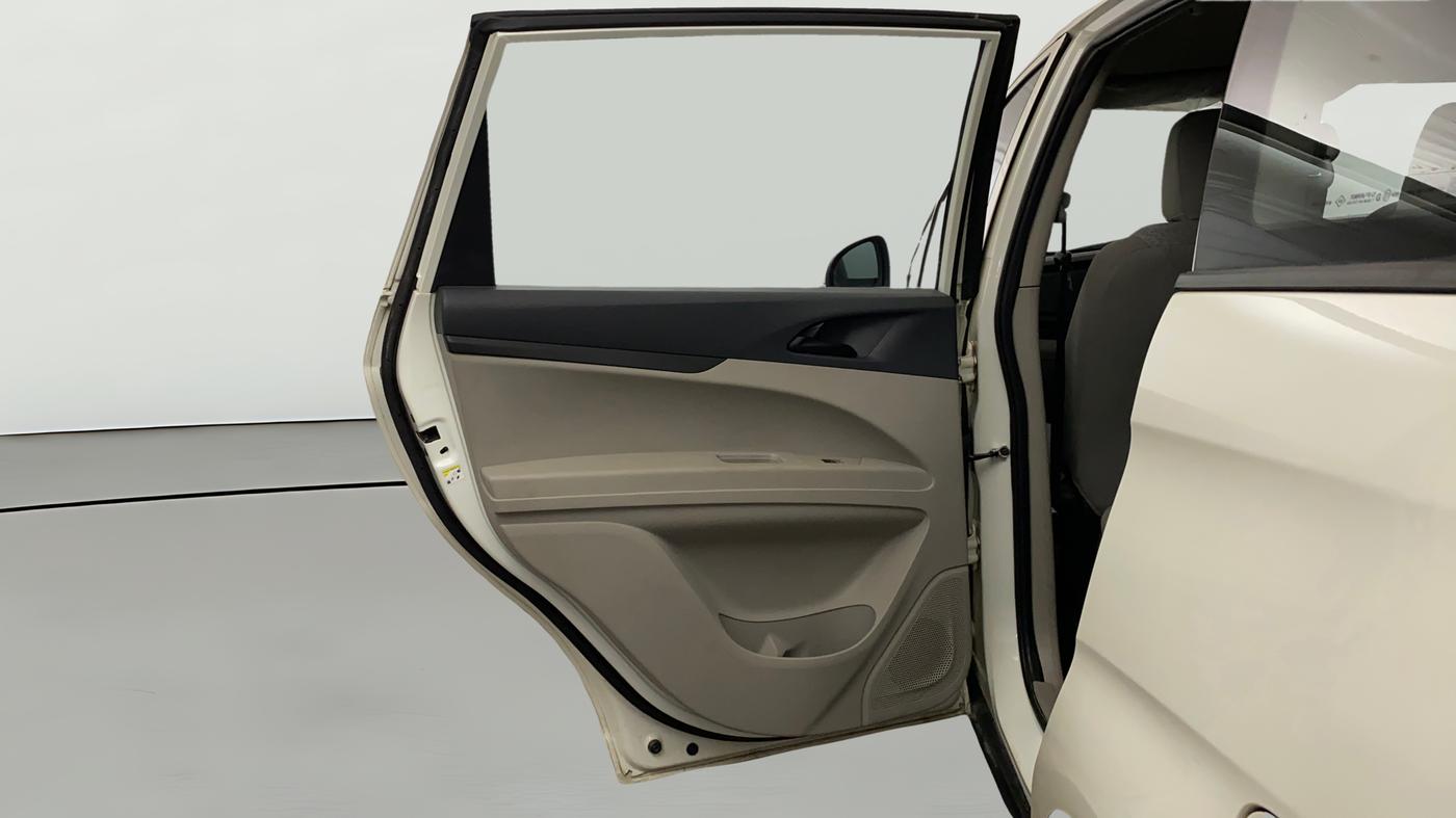 2022 Mahindra MARAZZO M4+ 7 STR, Diesel, Manual, 10,622 km, LHS Rear Door