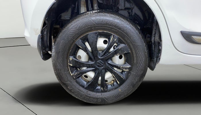 2020 Maruti Swift LXI, Petrol, Manual, 50,432 km, Right Rear Wheel