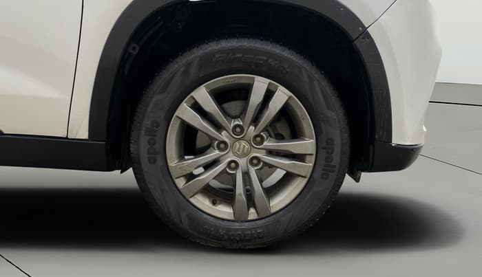 2016 Maruti Vitara Brezza ZDI PLUS, Diesel, Manual, 1,35,208 km, Right Front Wheel