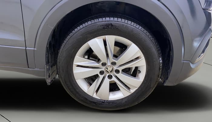 2022 Skoda KUSHAQ AMBITION 1.0L TSI AT, Petrol, Automatic, 62,833 km, Right Front Wheel