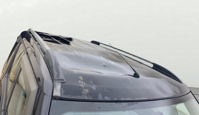 2018 Mahindra TUV300 T10, Diesel, Manual, 99,305 km, Roof