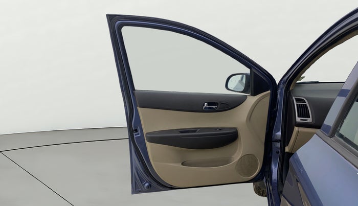 2013 Hyundai i20 SPORTZ 1.2, Petrol, Manual, 76,464 km, LHS Front Door