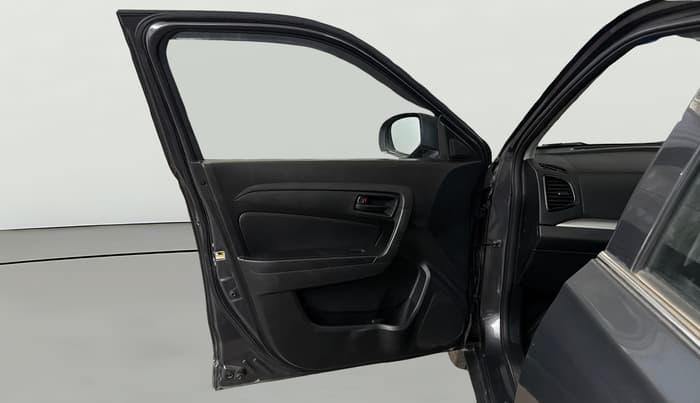 2022 Maruti Vitara Brezza LXI, Petrol, Manual, 39,255 km, LHS Front Door