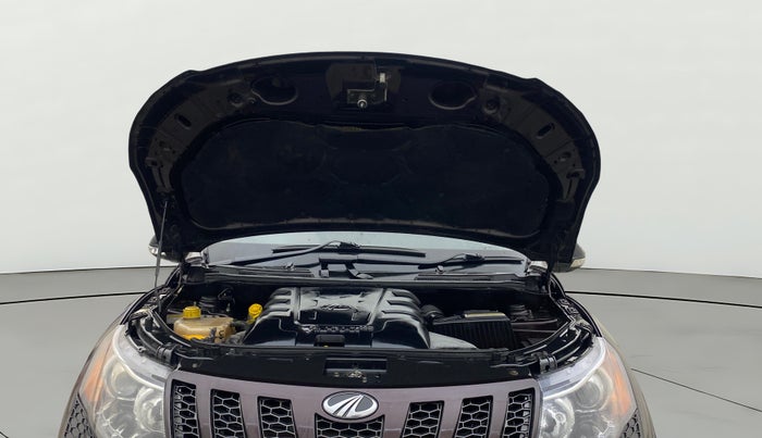 2014 Mahindra XUV500 W8, Diesel, Manual, 1,49,534 km, Open Bonet