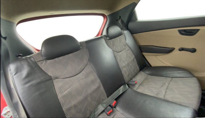 2013 Hyundai Eon MAGNA +, Petrol, Manual, 18,335 km, Right Side Rear Door Cabin