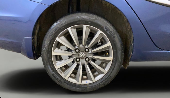 2019 Maruti Ciaz ALPHA  AT 1.5 SHVS PETROL, Petrol, Automatic, 90,128 km, Right Rear Wheel