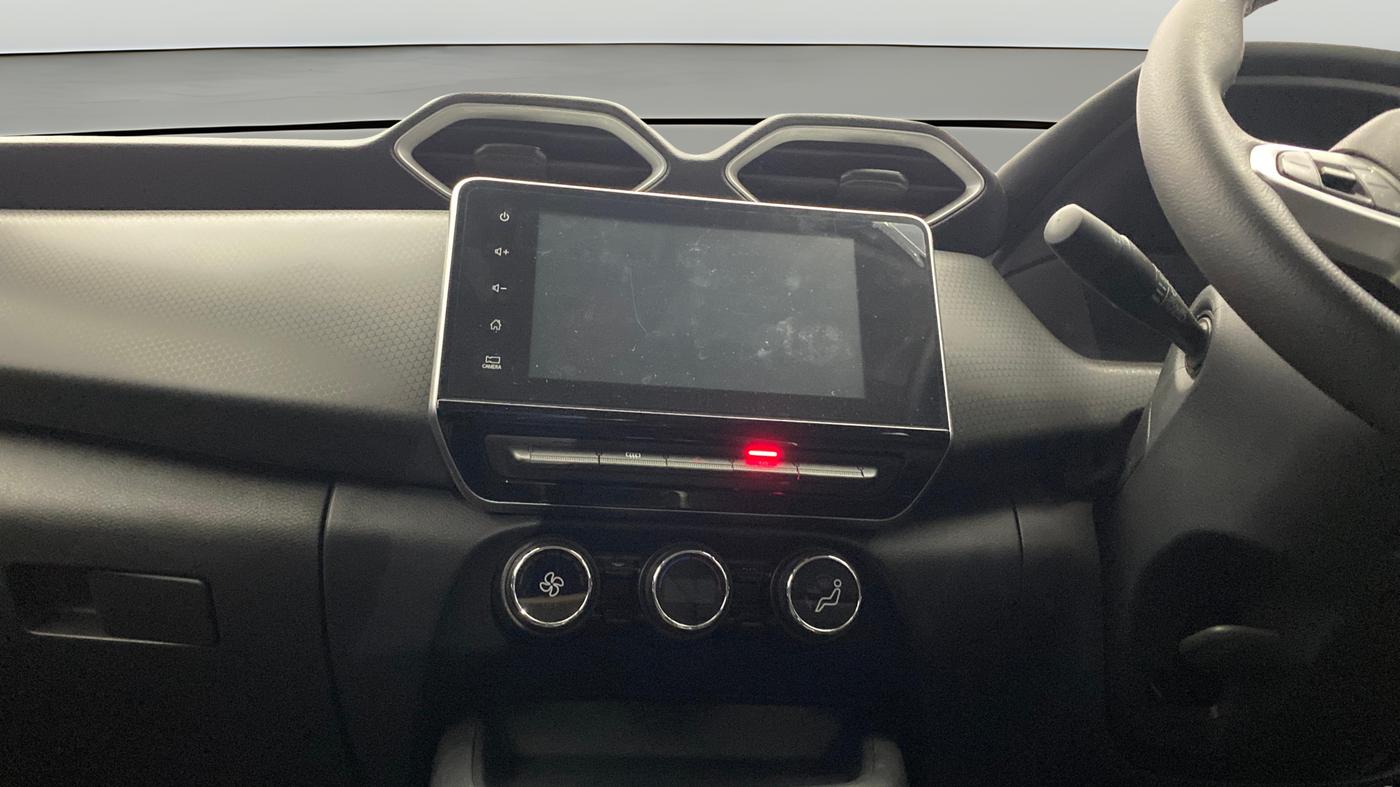 2023 Nissan MAGNITE XV PREMIUM TURBO CVT DUAL TONE, Petrol, Automatic, 6,857 km, Air Conditioner