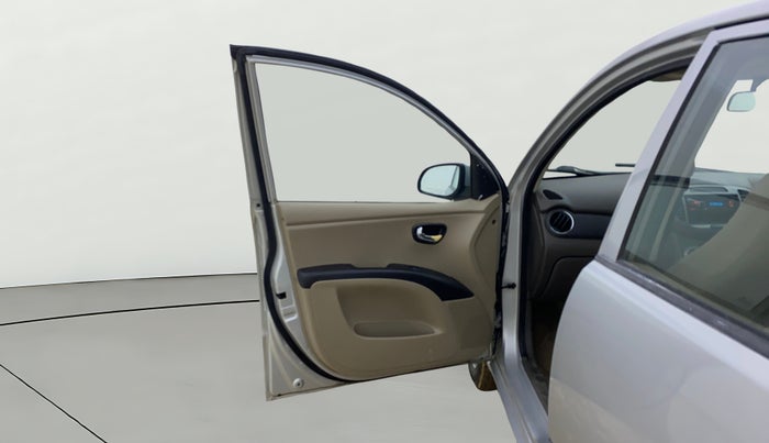 2013 Hyundai i10 MAGNA 1.2, CNG, Manual, 75,726 km, LHS Front Door