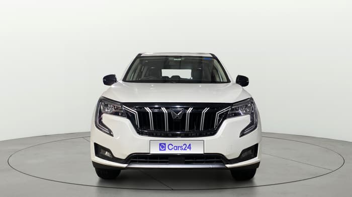 2022 Mahindra XUV700 AX 5 P MT 7 STR (E), Petrol, Manual, 14,076 km, Front