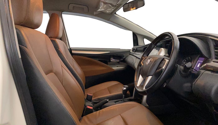 2022 Toyota Innova Crysta 2.7 ZX AT 7 STR, Petrol, Automatic, 55,536 km, Right Side Front Door Cabin