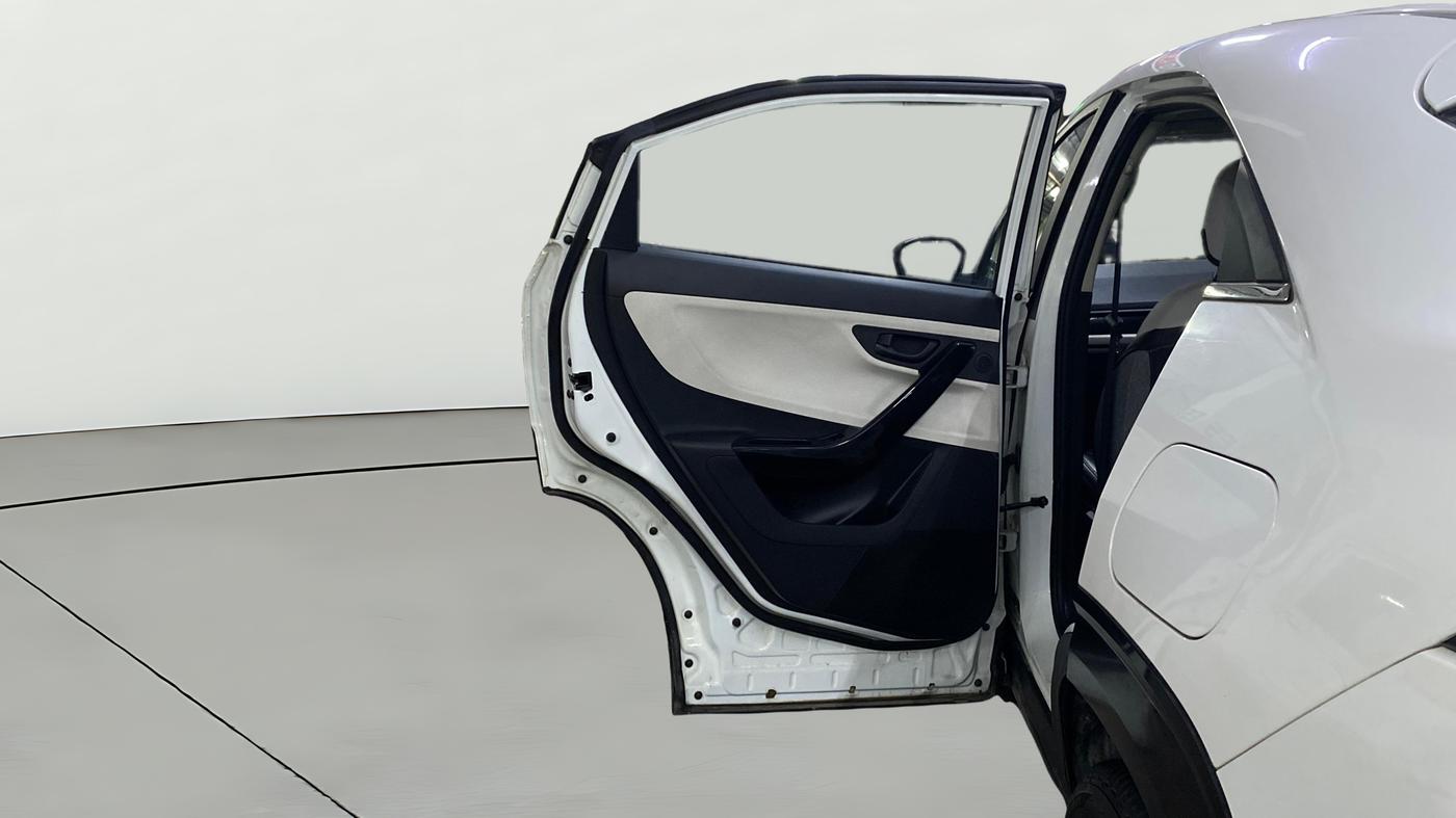 2025 Tata Curvv Creative 1.2 Petrol 7DCA, Petrol, Automatic, 12,474 km, LHS Rear Door