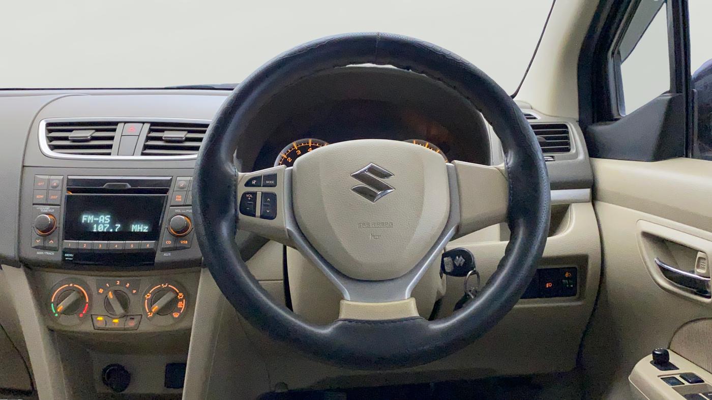 2014 Maruti Ertiga ZXI, Petrol, Manual, 96,389 km, Steering Wheel Close Up