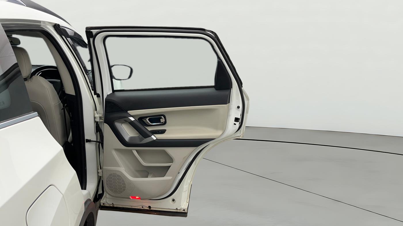 2021 Tata Safari XZA PLUS, Diesel, Automatic, 72,343 km, RHS Rear Door