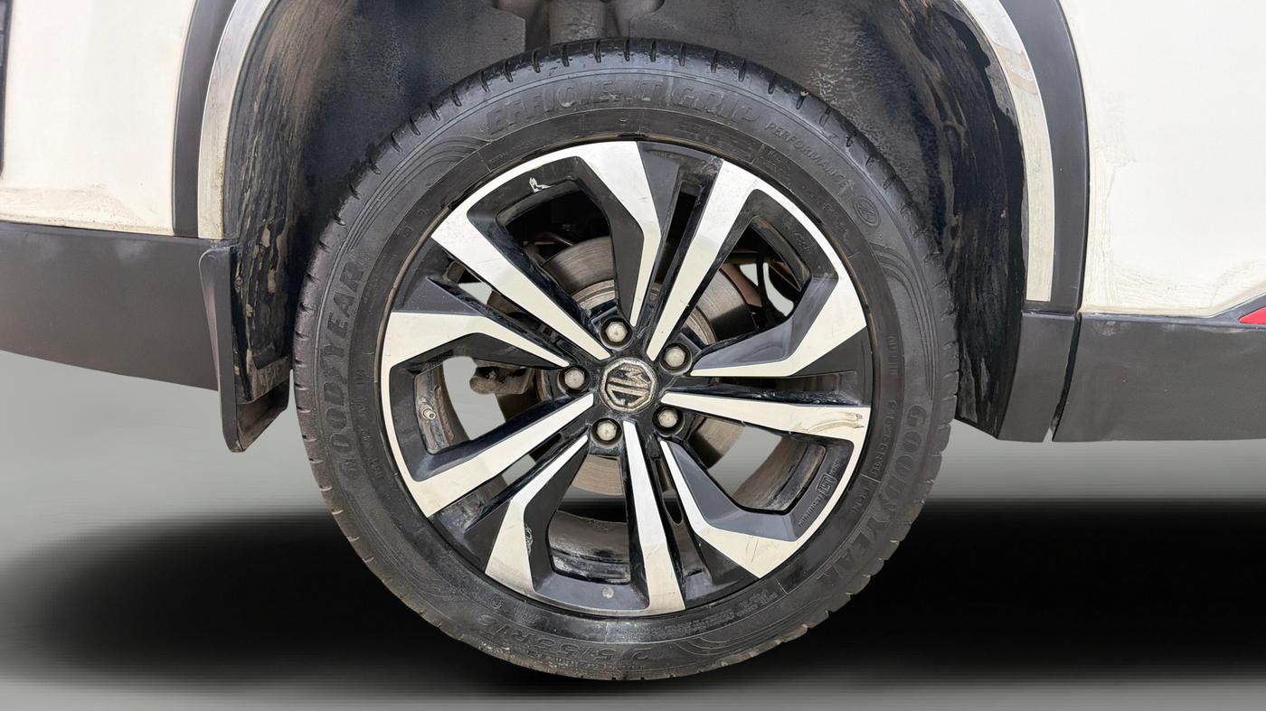 2023 MG HECTOR SHARP PRO 1.5 PETROL TURBO CVT PETROL, Petrol, Automatic, 34,830 km, Right Rear Wheel