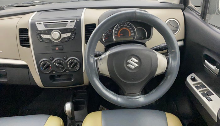 2016 Maruti Wagon R 1.0 VXI AMT, Petrol, Automatic, 40,016 km, Steering Wheel Close Up