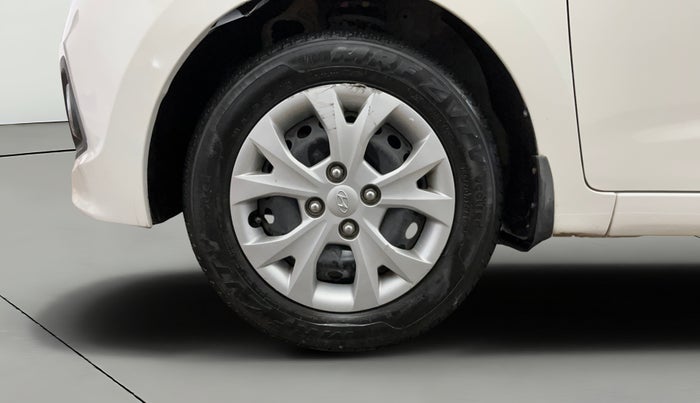 2015 Hyundai Grand i10 MAGNA 1.2 KAPPA VTVT, CNG, Manual, 42,114 km, Left Front Wheel