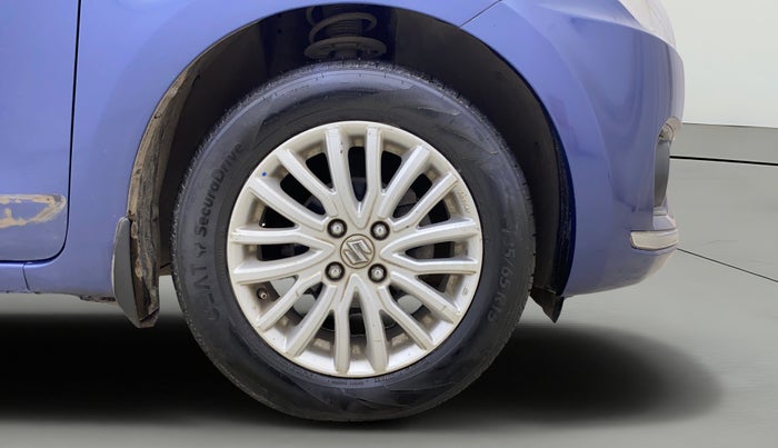 2017 Maruti Dzire ZXI AMT, CNG, Automatic, 97,909 km, Right Front Wheel