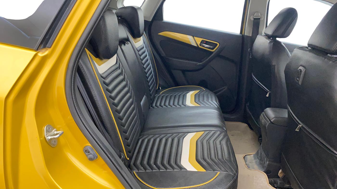 2017 Maruti Vitara Brezza ZDI, Diesel, Manual, 1,14,209 km, Right Side Rear Door Cabin